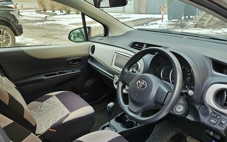 Toyota Vitz, 2013 год, 850 000 рублей, 4 фотография