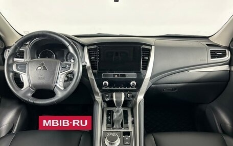 Mitsubishi Pajero Sport III рестайлинг, 2020 год, 4 149 000 рублей, 13 фотография