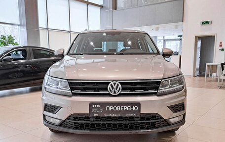 Volkswagen Tiguan II, 2017 год, 2 468 000 рублей, 2 фотография