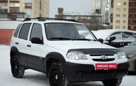 Chevrolet Niva I рестайлинг, 2015 год, 679 500 рублей, 4 фотография