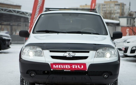 Chevrolet Niva I рестайлинг, 2015 год, 679 500 рублей, 3 фотография