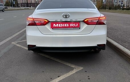 Toyota Camry, 2020 год, 2 750 000 рублей, 6 фотография