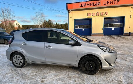 Toyota Aqua I, 2019 год, 1 390 000 рублей, 2 фотография