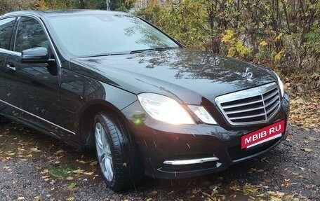 Mercedes-Benz E-Класс, 2011 год, 1 390 000 рублей, 4 фотография