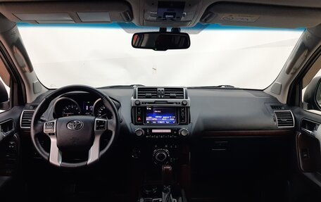 Toyota Land Cruiser Prado 150 рестайлинг 2, 2017 год, 5 450 000 рублей, 9 фотография