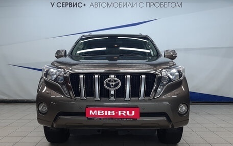 Toyota Land Cruiser Prado 150 рестайлинг 2, 2017 год, 5 450 000 рублей, 6 фотография