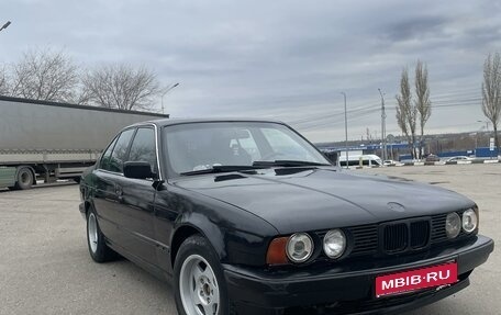 BMW 5 серия, 1993 год, 670 000 рублей, 1 фотография