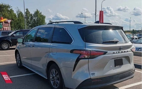 Toyota Sienna, 2021 год, 3 000 000 рублей, 6 фотография