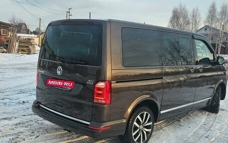 Volkswagen Multivan T6 рестайлинг, 2015 год, 4 200 000 рублей, 4 фотография