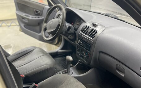 Hyundai Accent II, 2005 год, 650 000 рублей, 13 фотография