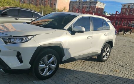 Toyota RAV4, 2020 год, 2 882 000 рублей, 4 фотография