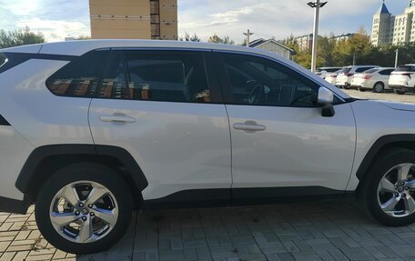 Toyota RAV4, 2020 год, 2 882 000 рублей, 6 фотография