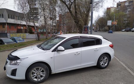 Chevrolet Cruze II, 2013 год, 950 000 рублей, 3 фотография