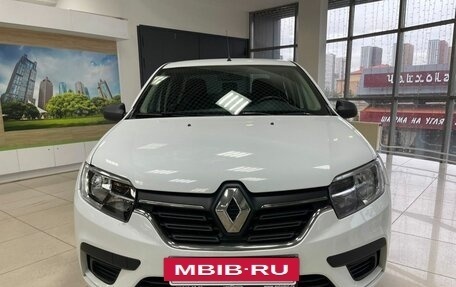 Renault Logan II, 2018 год, 870 000 рублей, 2 фотография