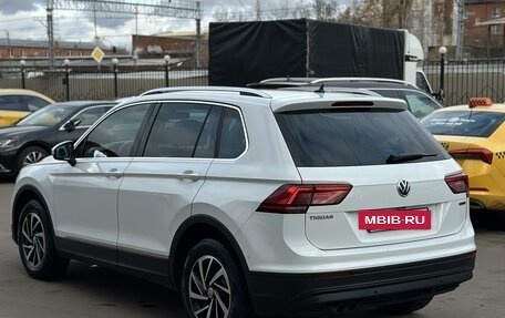 Volkswagen Tiguan II, 2018 год, 2 970 000 рублей, 6 фотография