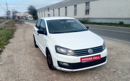 Volkswagen Polo VI (EU Market), 2018 год, 700 000 рублей, 2 фотография