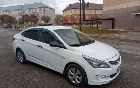 Hyundai Solaris II рестайлинг, 2014 год, 830 000 рублей, 4 фотография