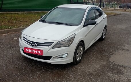 Hyundai Solaris II рестайлинг, 2014 год, 830 000 рублей, 3 фотография