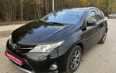 Toyota Auris II, 2013 год, 1 260 000 рублей, 2 фотография