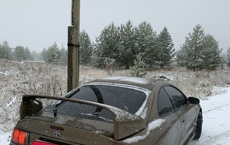 Toyota Celica VII рестайлинг, 1997 год, 650 000 рублей, 4 фотография