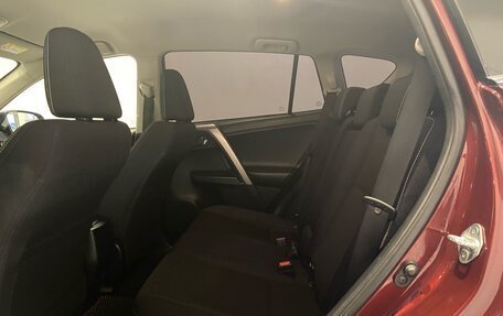 Toyota RAV4, 2017 год, 2 450 000 рублей, 10 фотография