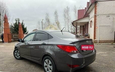 Hyundai Solaris II рестайлинг, 2015 год, 1 110 000 рублей, 3 фотография