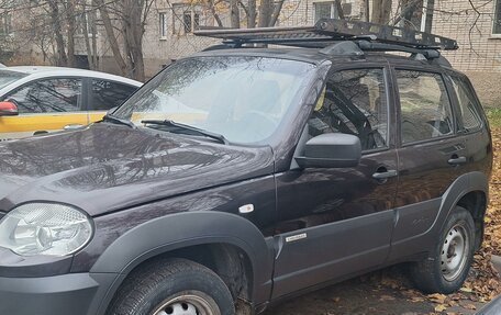 Chevrolet Niva I рестайлинг, 2015 год, 800 000 рублей, 3 фотография