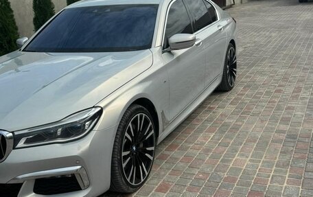 BMW 7 серия, 2018 год, 4 600 000 рублей, 11 фотография