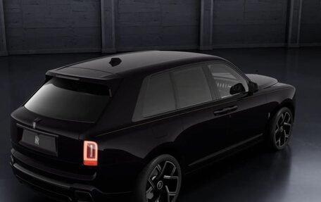 Rolls-Royce Cullinan, 2024 год, 95 000 000 рублей, 3 фотография