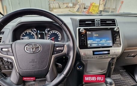 Toyota Land Cruiser Prado 150 рестайлинг 2, 2019 год, 6 200 000 рублей, 6 фотография