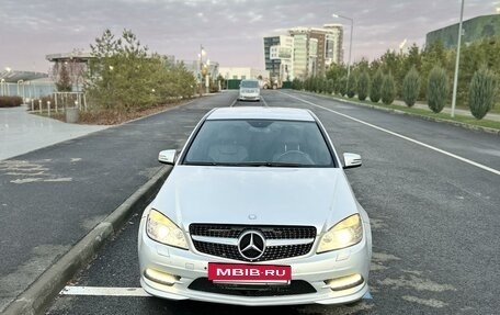 Mercedes-Benz C-Класс, 2010 год, 1 350 000 рублей, 3 фотография