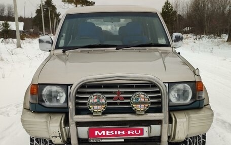 Mitsubishi Pajero III рестайлинг, 1993 год, 500 000 рублей, 2 фотография