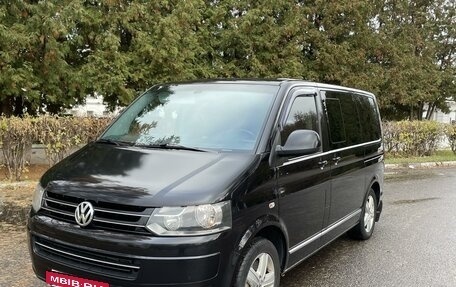 Volkswagen Multivan T5, 2011 год, 3 000 000 рублей, 2 фотография