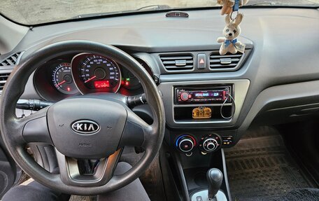 KIA Rio III рестайлинг, 2012 год, 900 000 рублей, 2 фотография