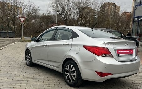 Hyundai Solaris II рестайлинг, 2016 год, 1 070 000 рублей, 4 фотография