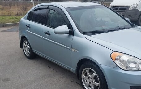 Hyundai Verna II, 2007 год, 333 333 рублей, 2 фотография