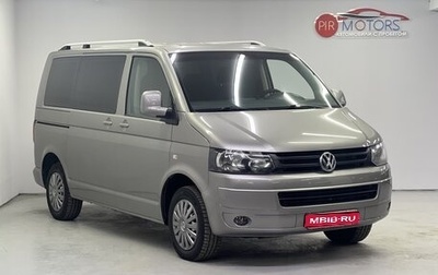 Volkswagen Caravelle T5, 2012 год, 1 850 000 рублей, 1 фотография