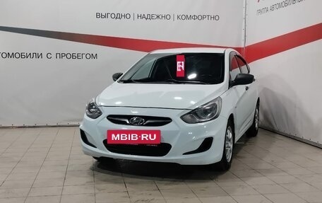 Hyundai Solaris II рестайлинг, 2013 год, 999 000 рублей, 3 фотография