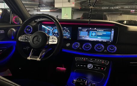 Mercedes-Benz E-Класс, 2019 год, 3 970 000 рублей, 8 фотография