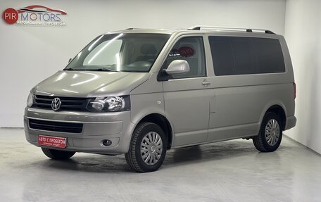 Volkswagen Caravelle T5, 2012 год, 1 850 000 рублей, 3 фотография