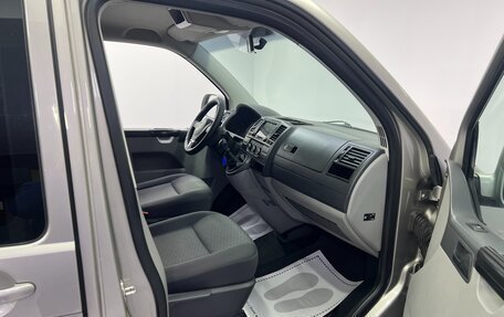 Volkswagen Caravelle T5, 2012 год, 1 850 000 рублей, 12 фотография