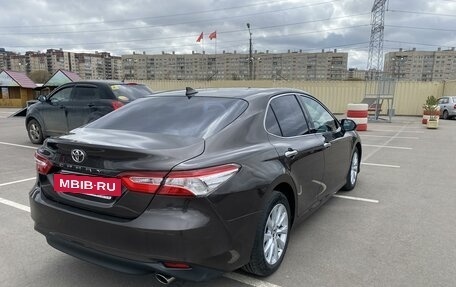 Toyota Camry, 2019 год, 2 600 000 рублей, 3 фотография