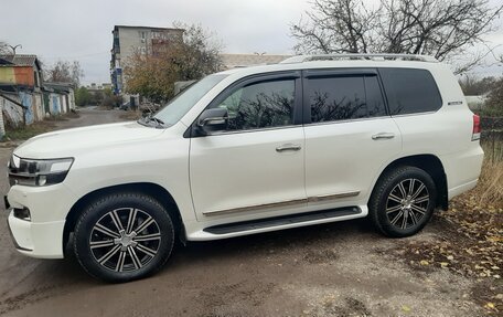 Toyota Land Cruiser 200, 2017 год, 7 000 000 рублей, 12 фотография