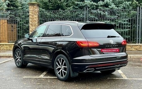 Volkswagen Touareg III, 2019 год, 6 090 000 рублей, 2 фотография