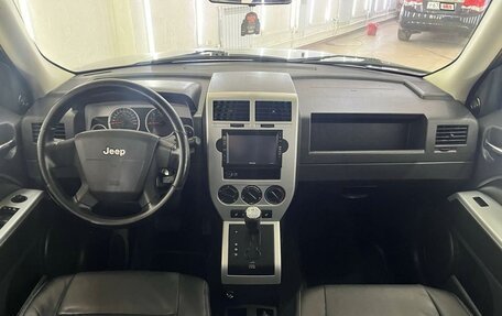 Jeep Liberty (Patriot), 2008 год, 955 000 рублей, 33 фотография