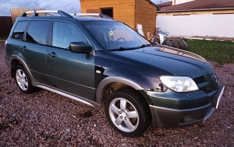 Mitsubishi Outlander III рестайлинг 3, 2006 год, 500 000 рублей, 1 фотография