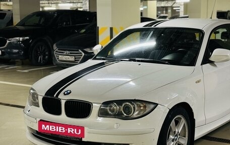 BMW 1 серия, 2010 год, 750 000 рублей, 2 фотография