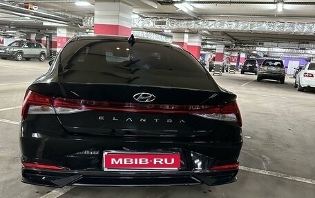 Hyundai Elantra, 2022 год, 2 450 000 рублей, 4 фотография