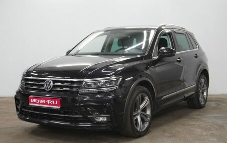 Volkswagen Tiguan II, 2018 год, 3 200 000 рублей, 1 фотография