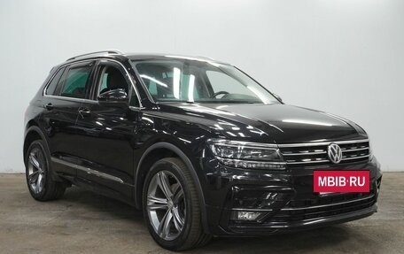 Volkswagen Tiguan II, 2018 год, 3 200 000 рублей, 3 фотография